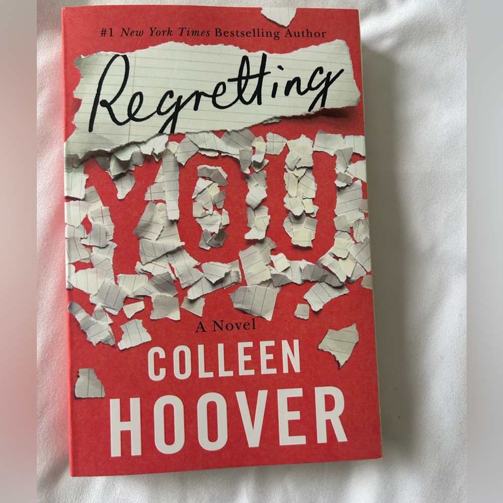 BOOK : Regretting You by Colleen Hoover